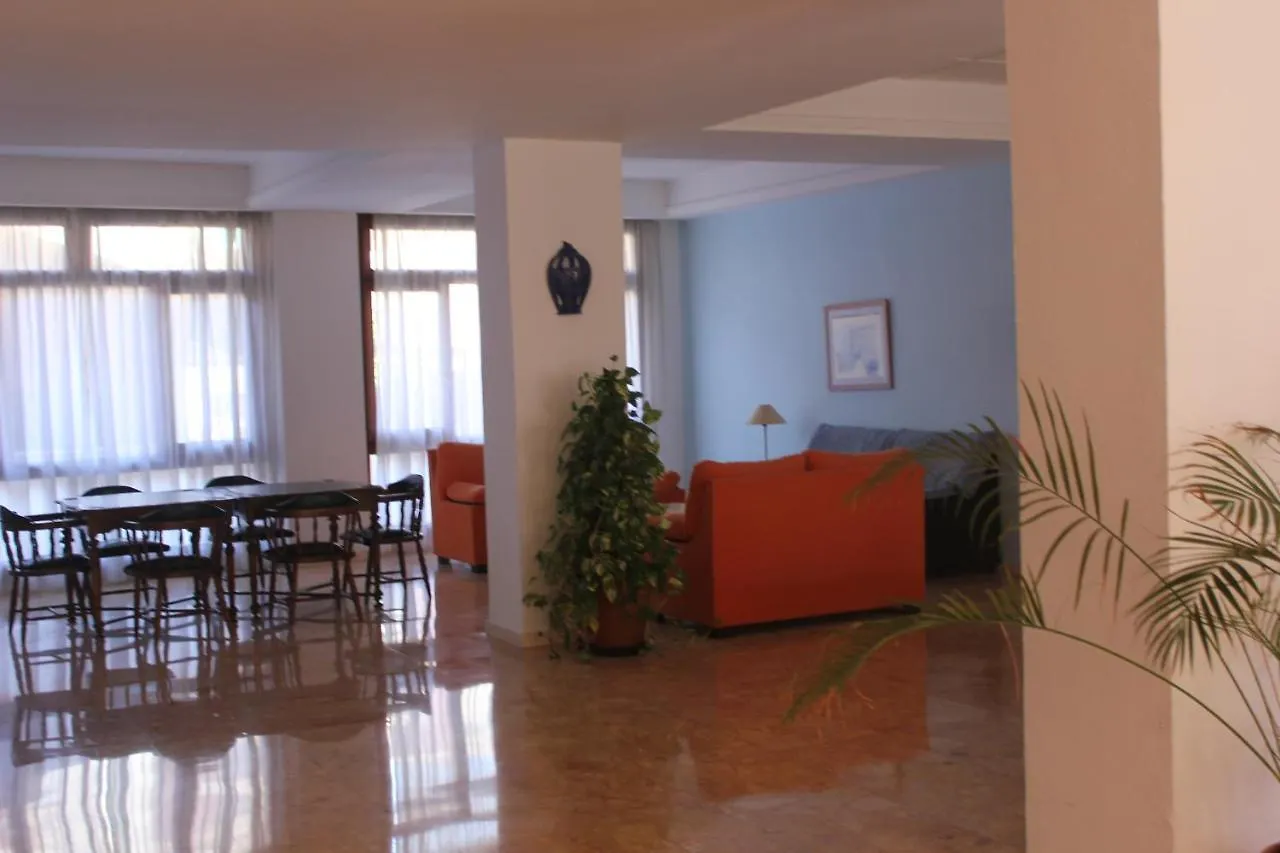 Apartamentos El Velero Vip Torremolinos 0*,